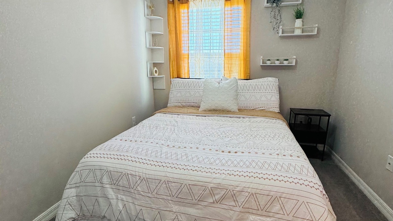 Photo of Bedroom in Sun City Center
