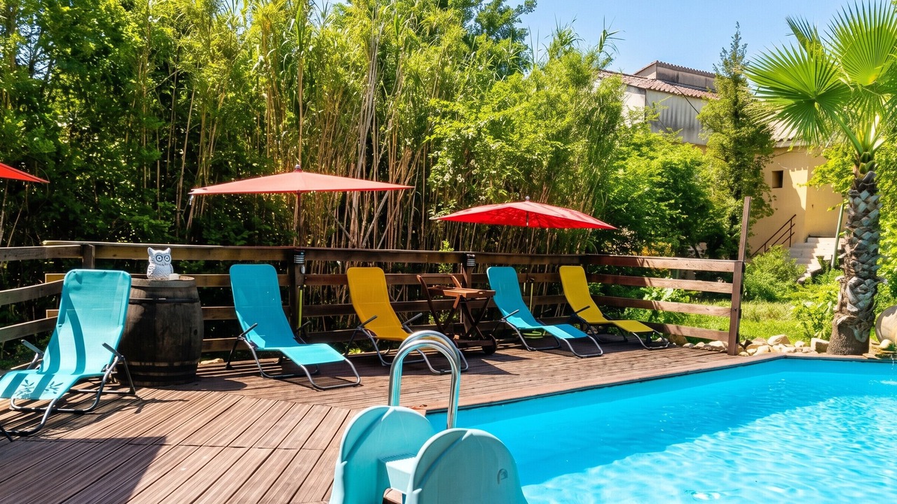 Photo of Outdoor in Orange