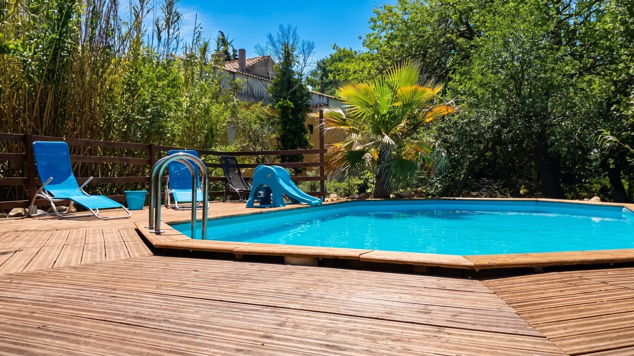 Photo of Outdoor in Orange