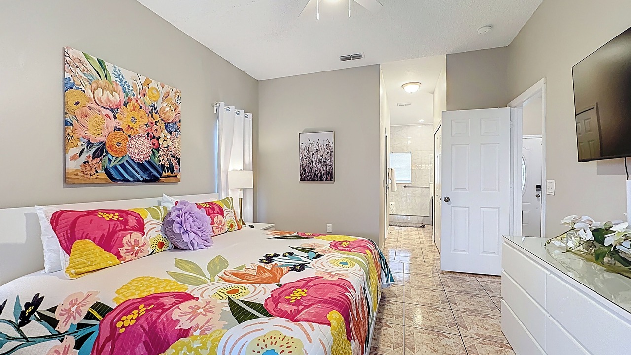 Photo of Bedroom in Crescent Lakes