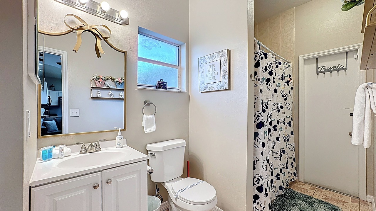 Photo of Bathroom in Crescent Lakes