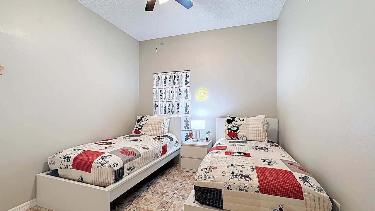 Photo of Bedroom in Crescent Lakes
