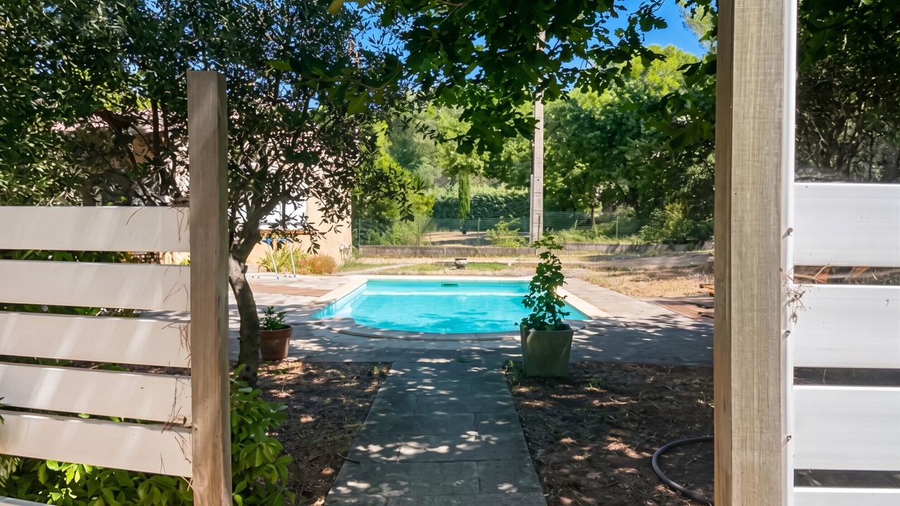 Photo of Outdoor in Velleron
