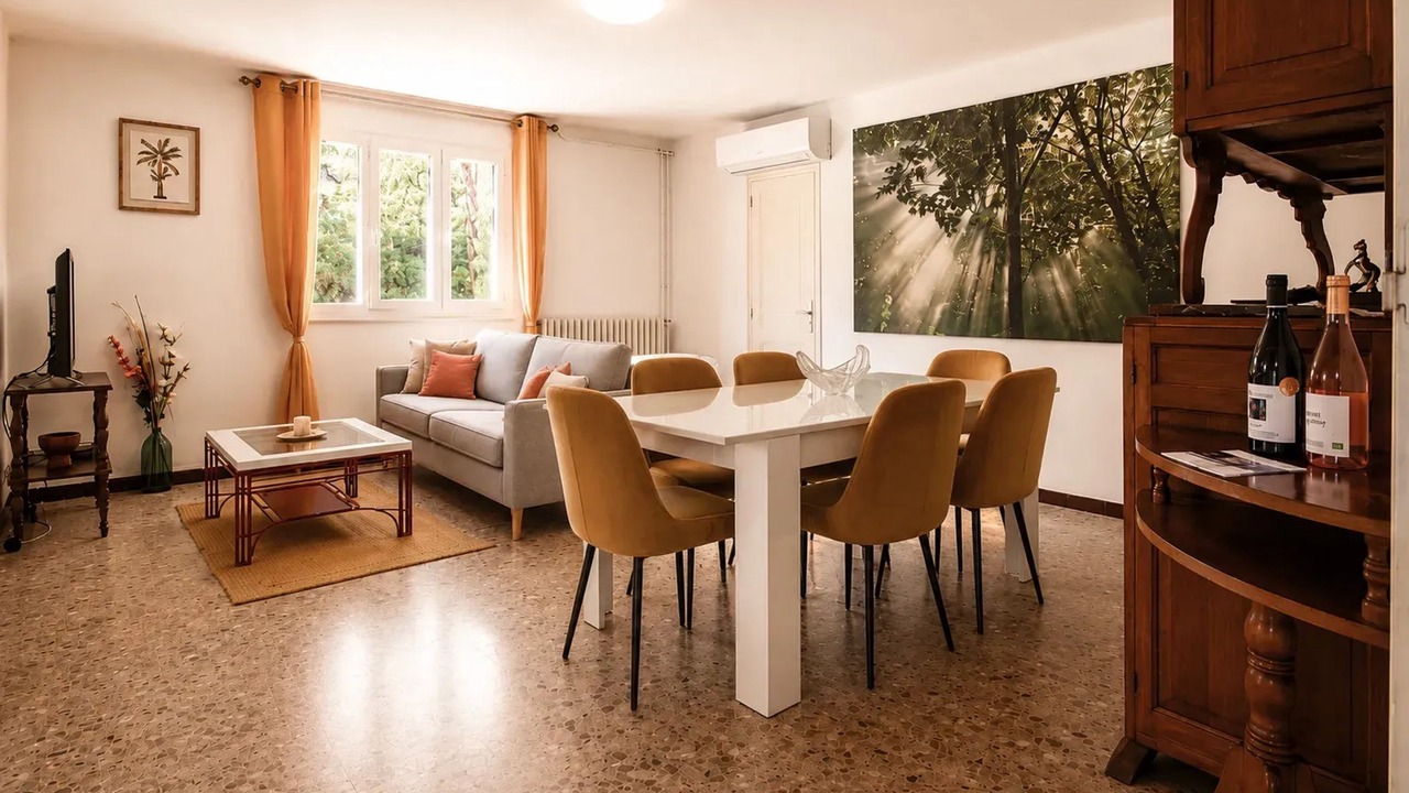 Photo of Livingroom in Sablet