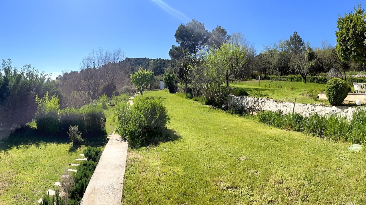 Photo of Outdoor in Rians
