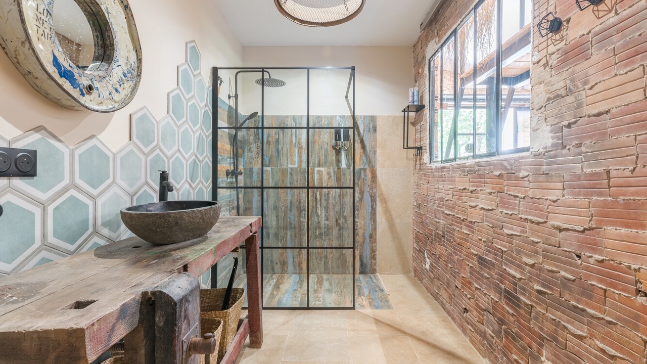 Photo of Bathroom in Esparron
