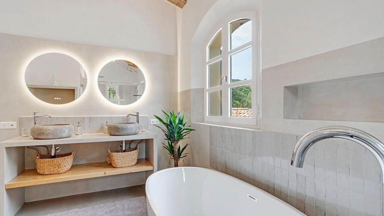Photo of Bathroom in Ramatuelle