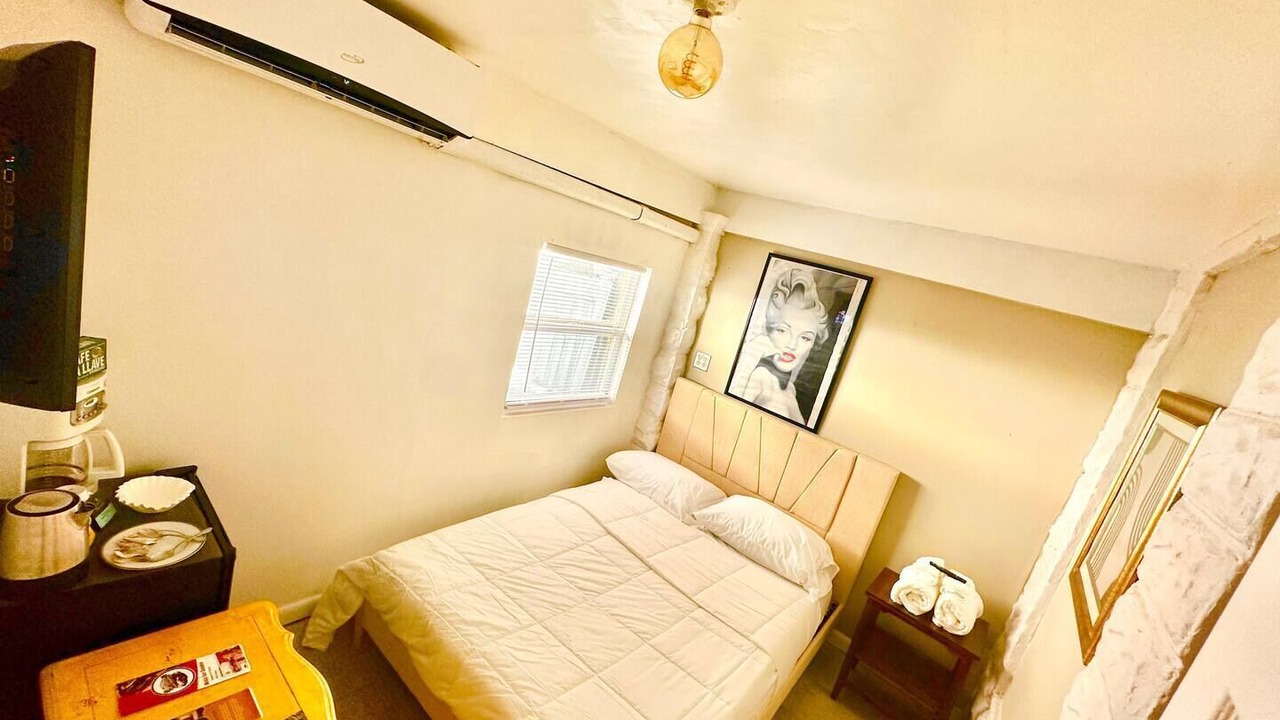 Photo of Bedroom in Midtown