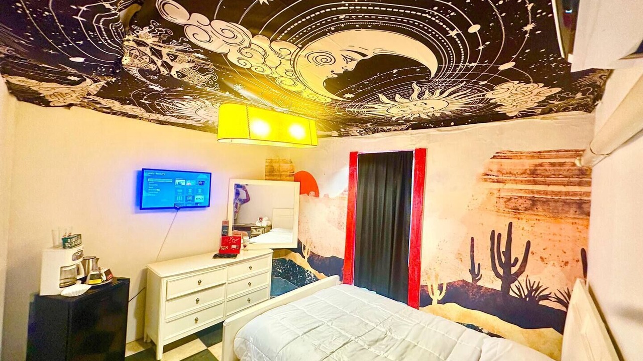 Photo of Bedroom in Midtown