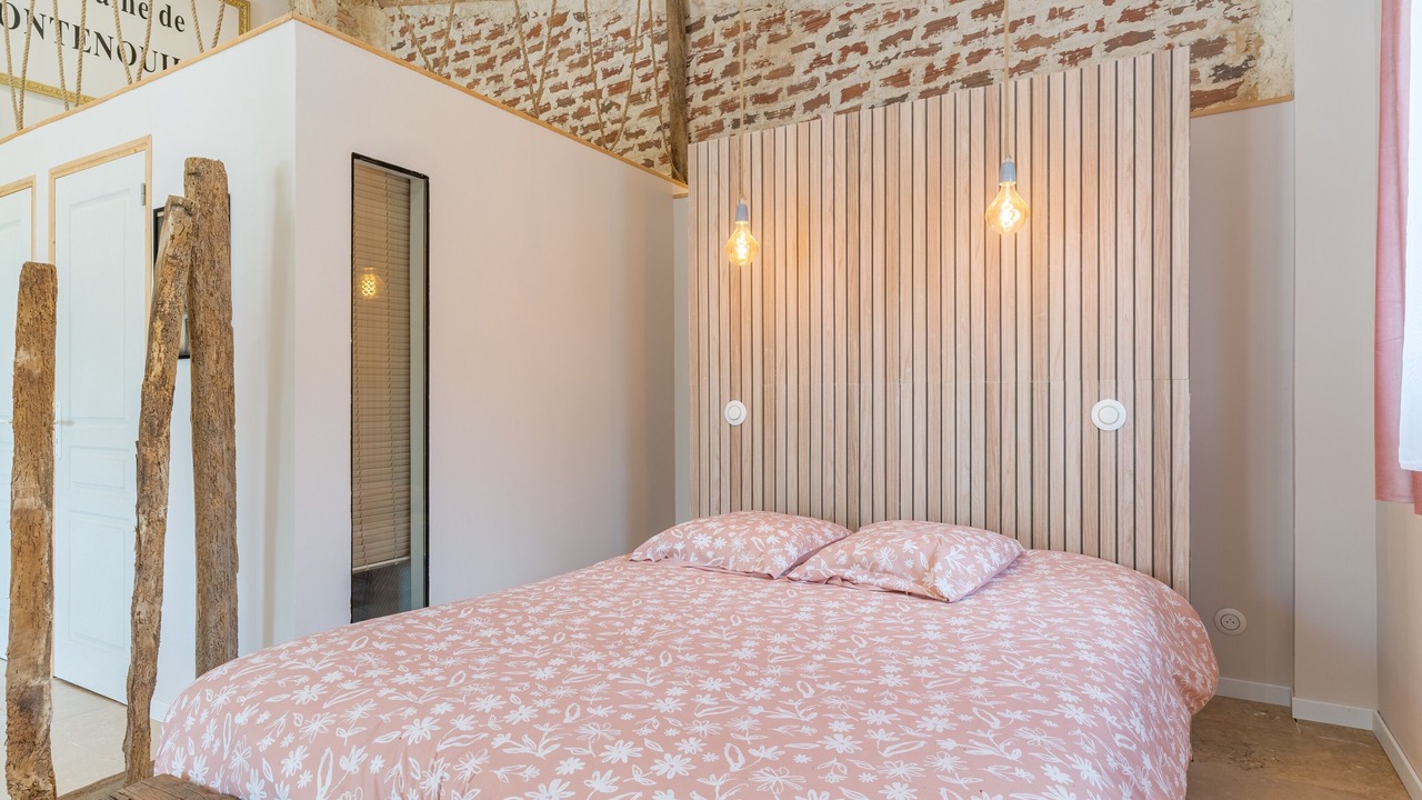 Photo of Bedroom in Esparron
