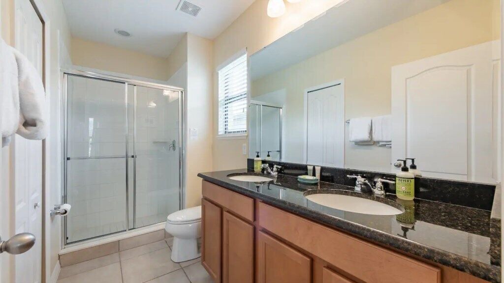 Photo of Bathroom in Thousand Oaks