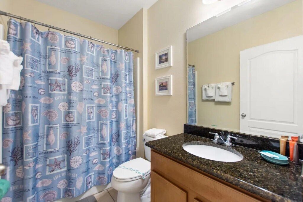 Photo of Bathroom in Thousand Oaks
