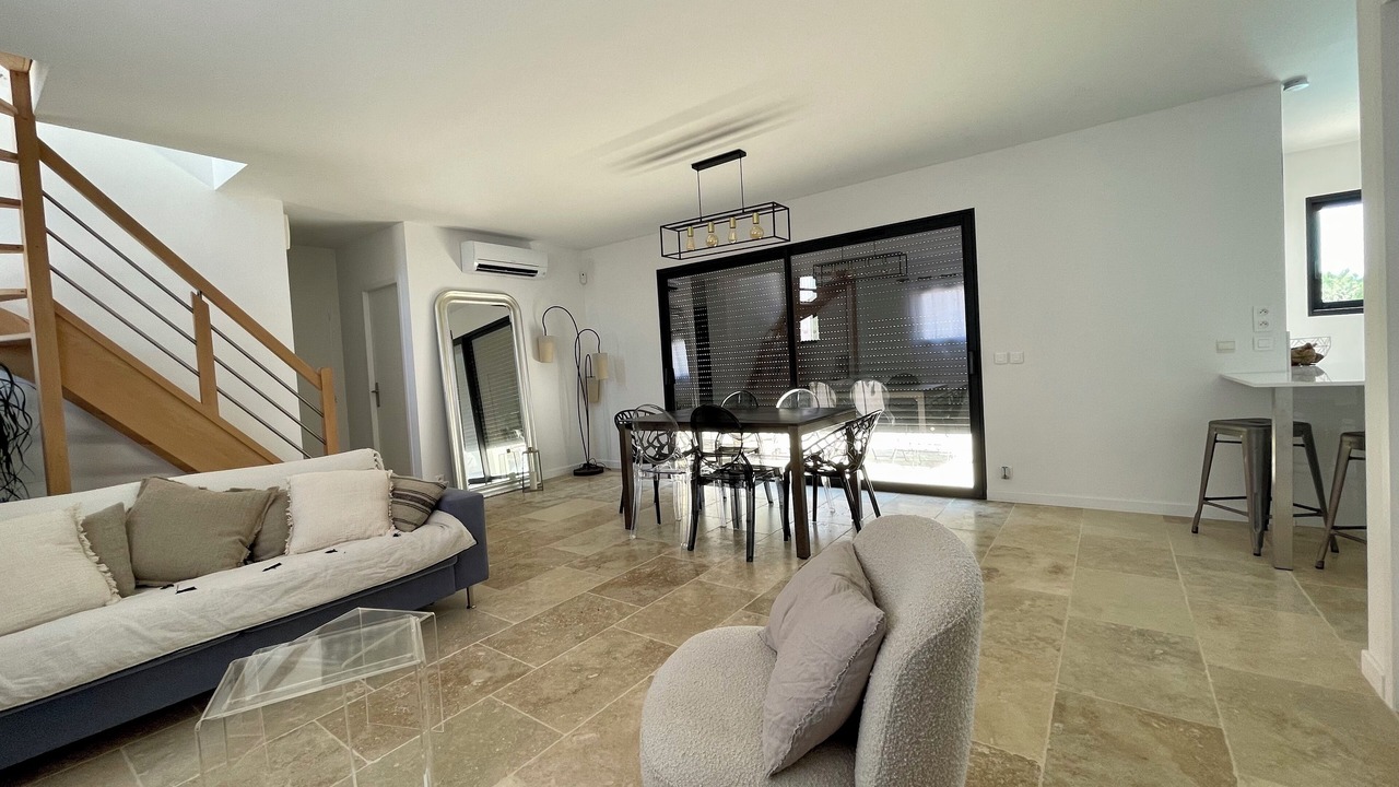Photo of Livingroom in Pourrieres