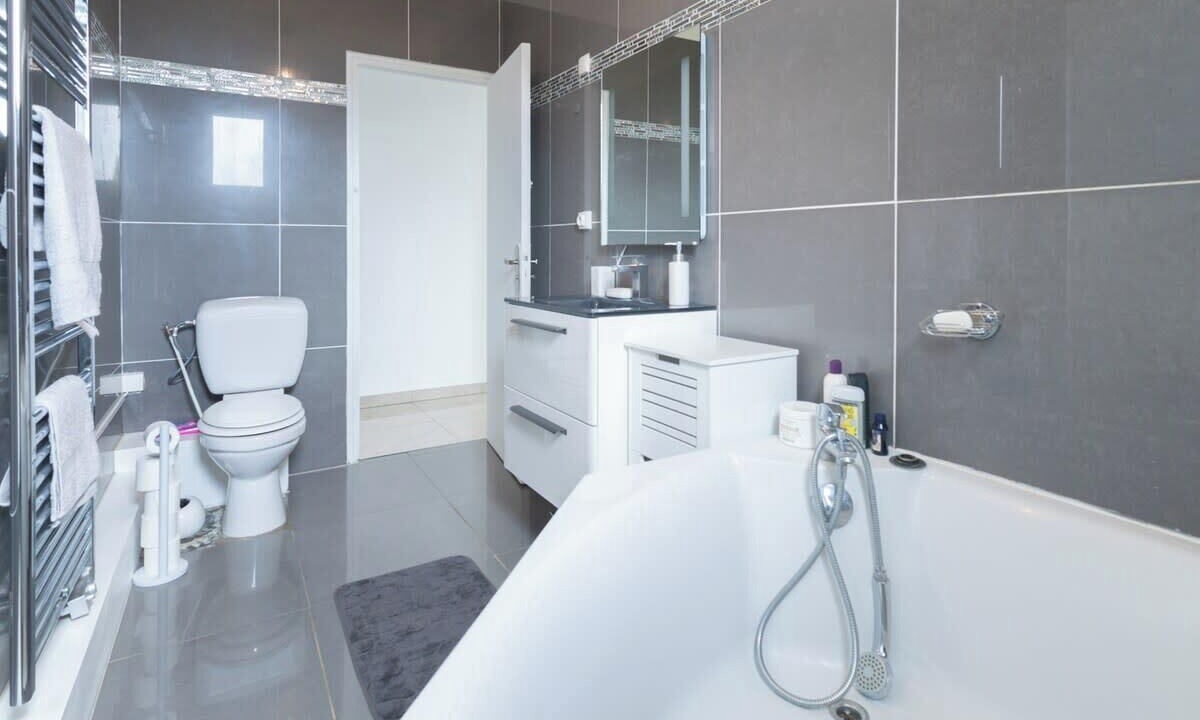 Photo of Bathroom in Allauch