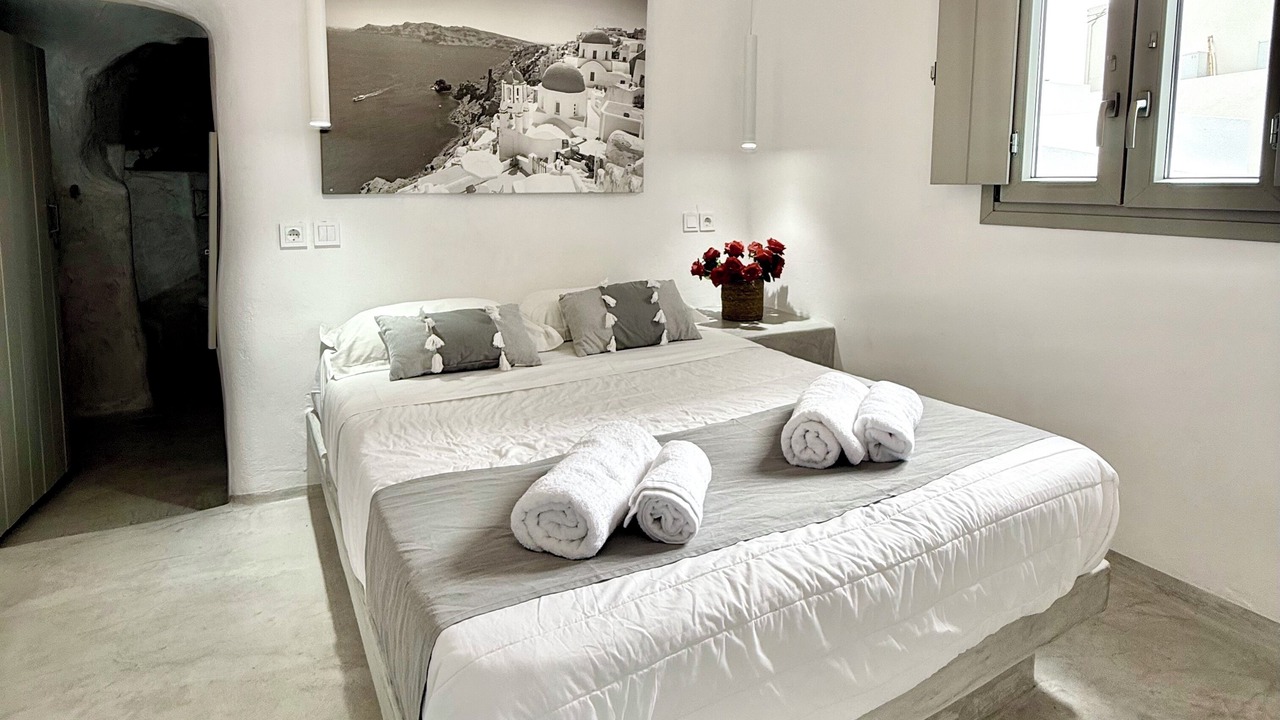 Photo of Bedroom in Fira