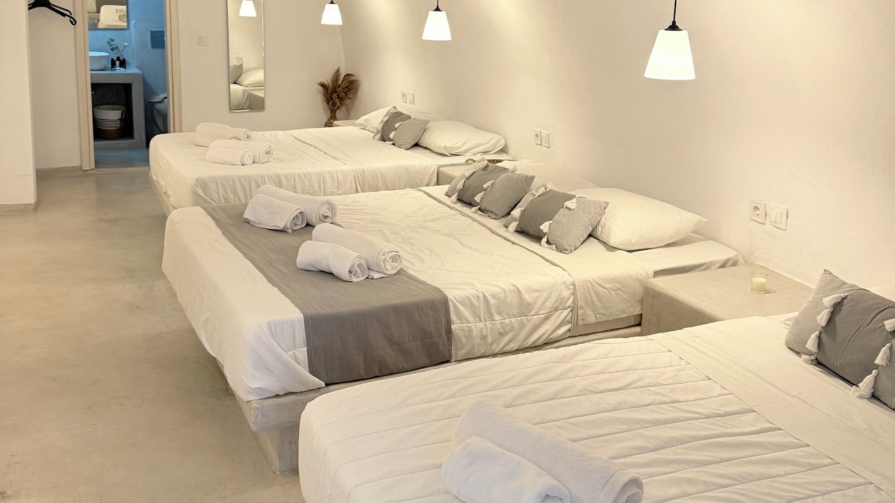 Photo of Bedroom in Fira