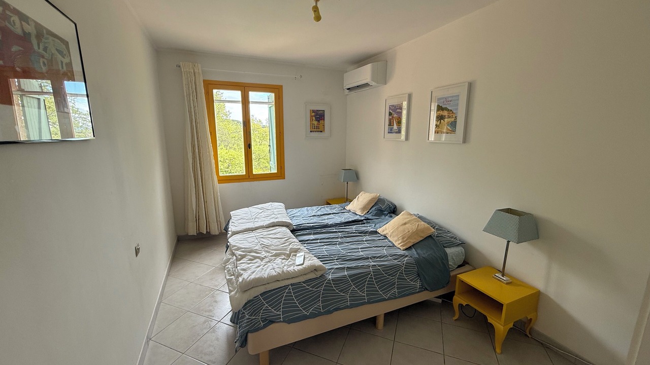 Photo of Bedroom in Flayosc