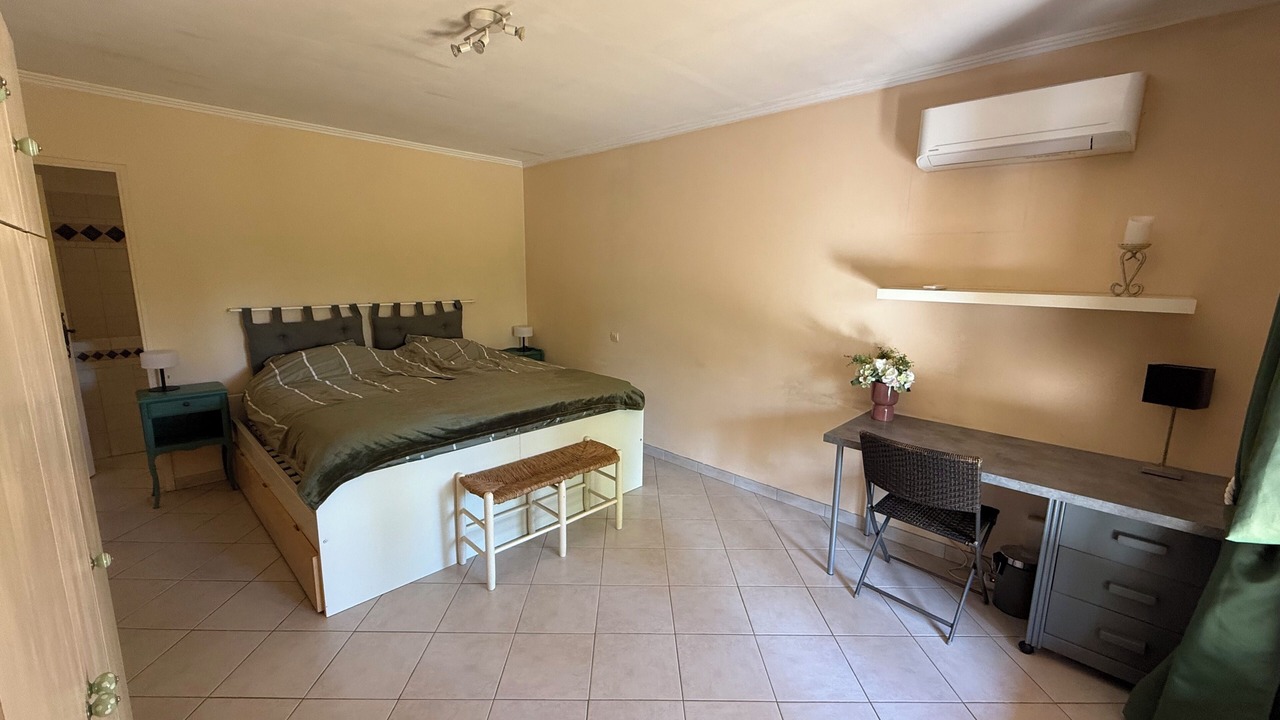 Photo of Bedroom in Flayosc