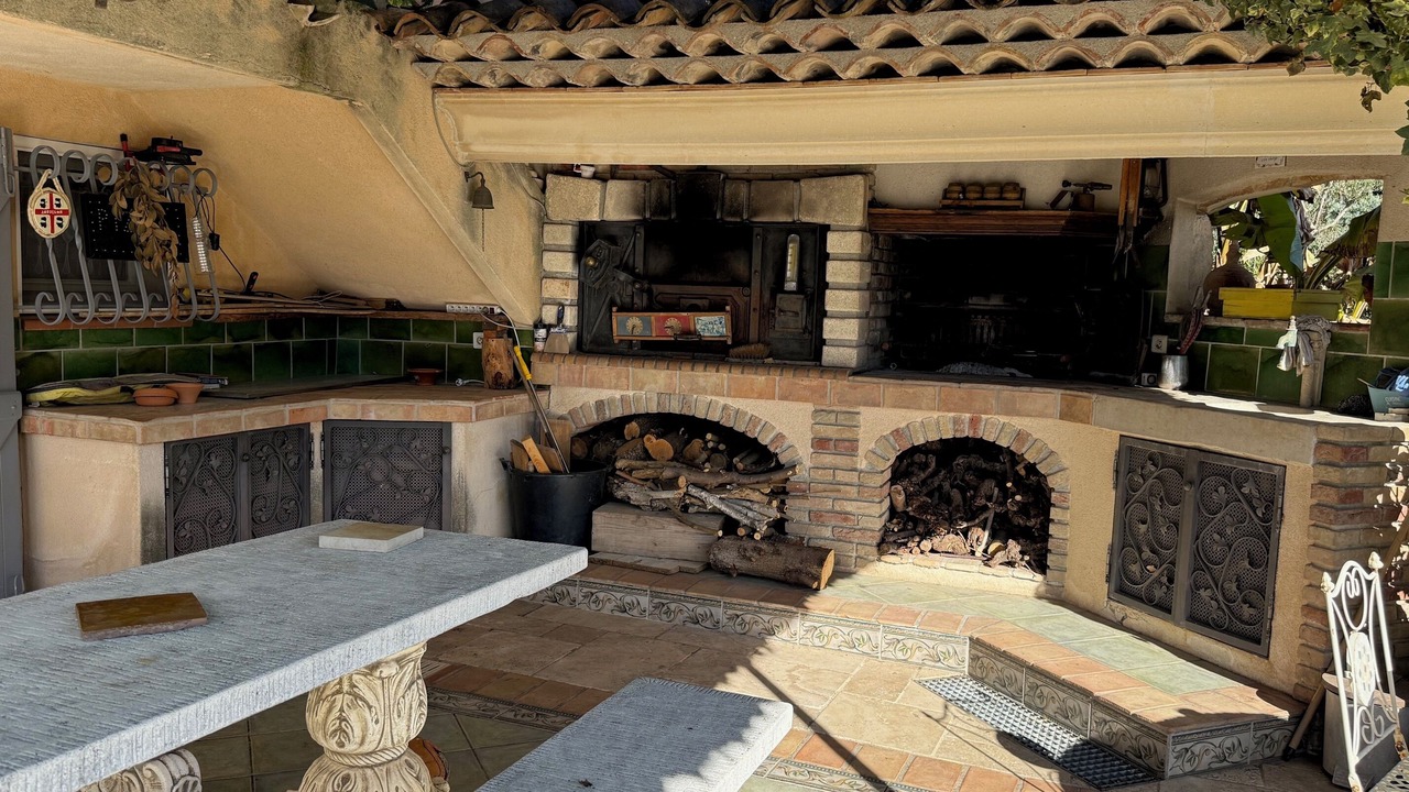 Photo of Outdoor in Auriol