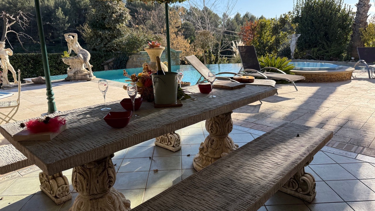 Photo of Outdoor in Auriol