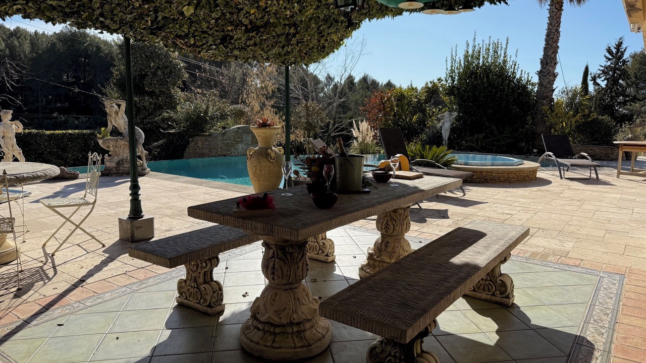 Photo of Outdoor in Auriol