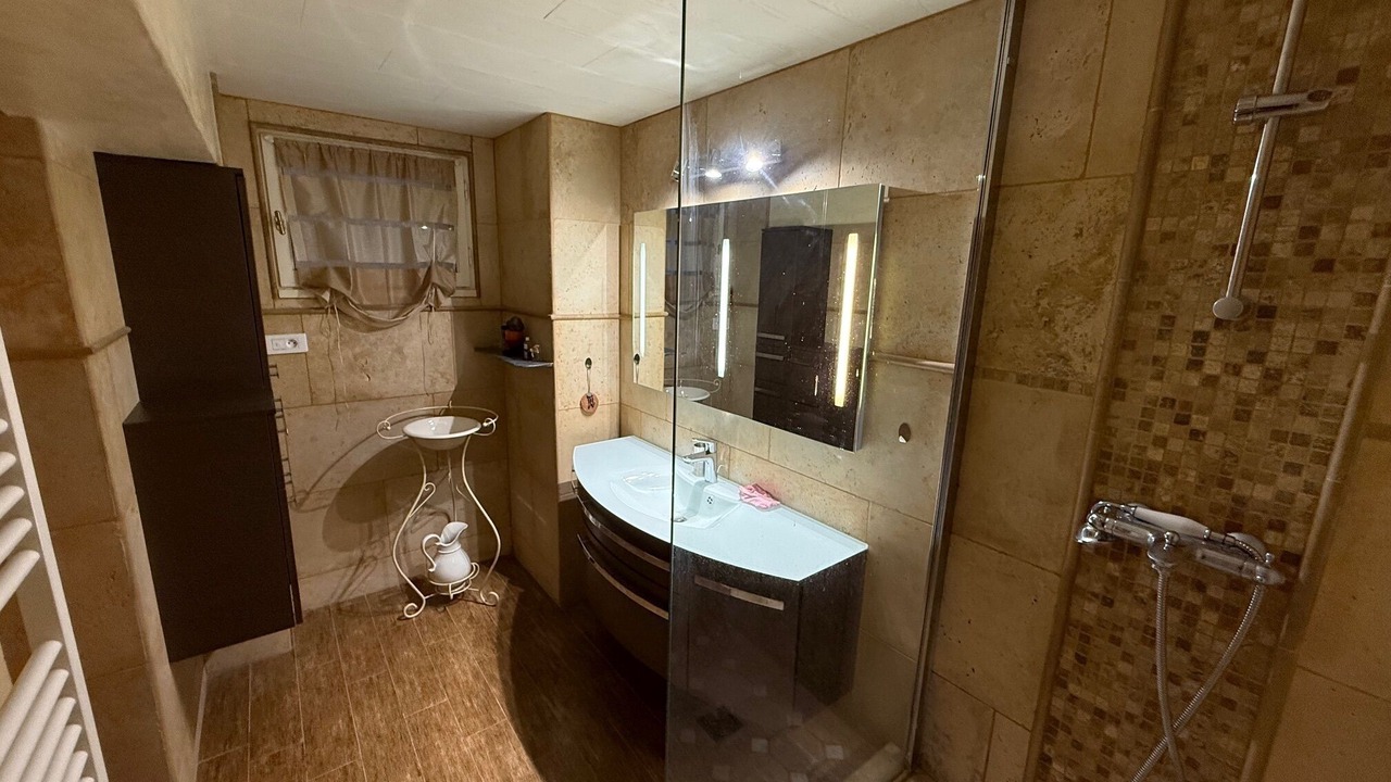 Photo of Bathroom in Auriol