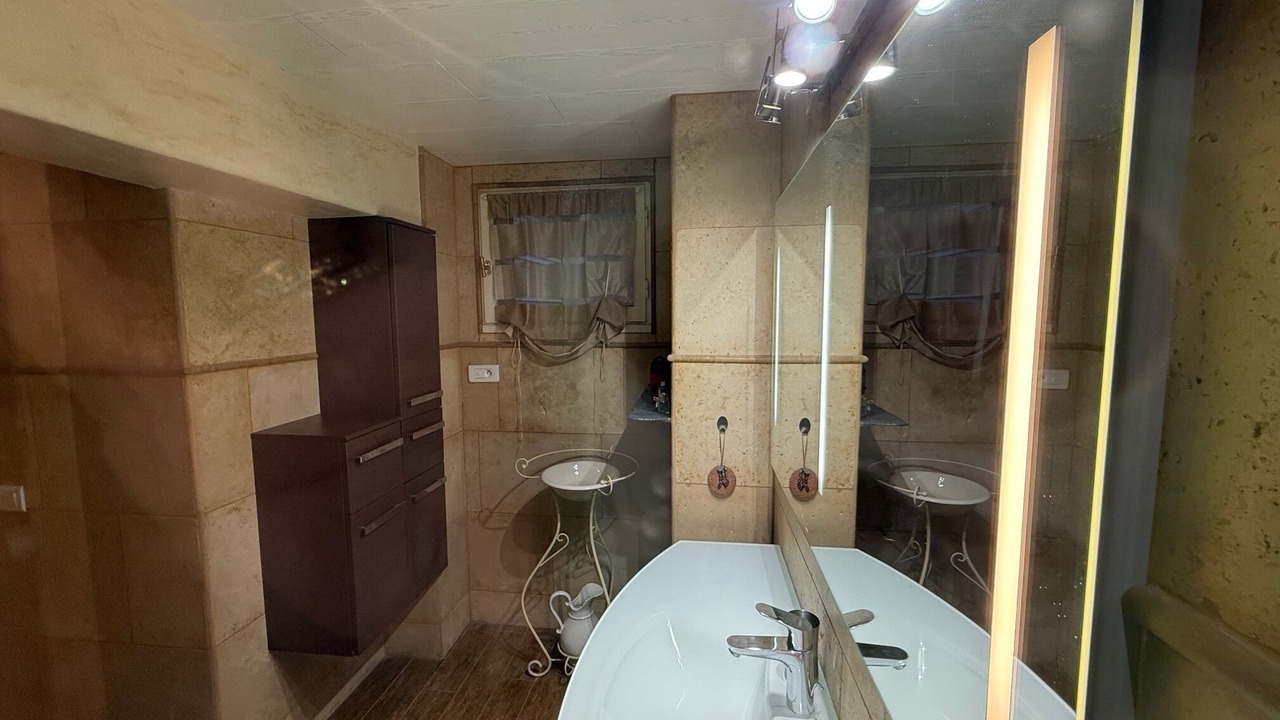 Photo of Bathroom in Auriol