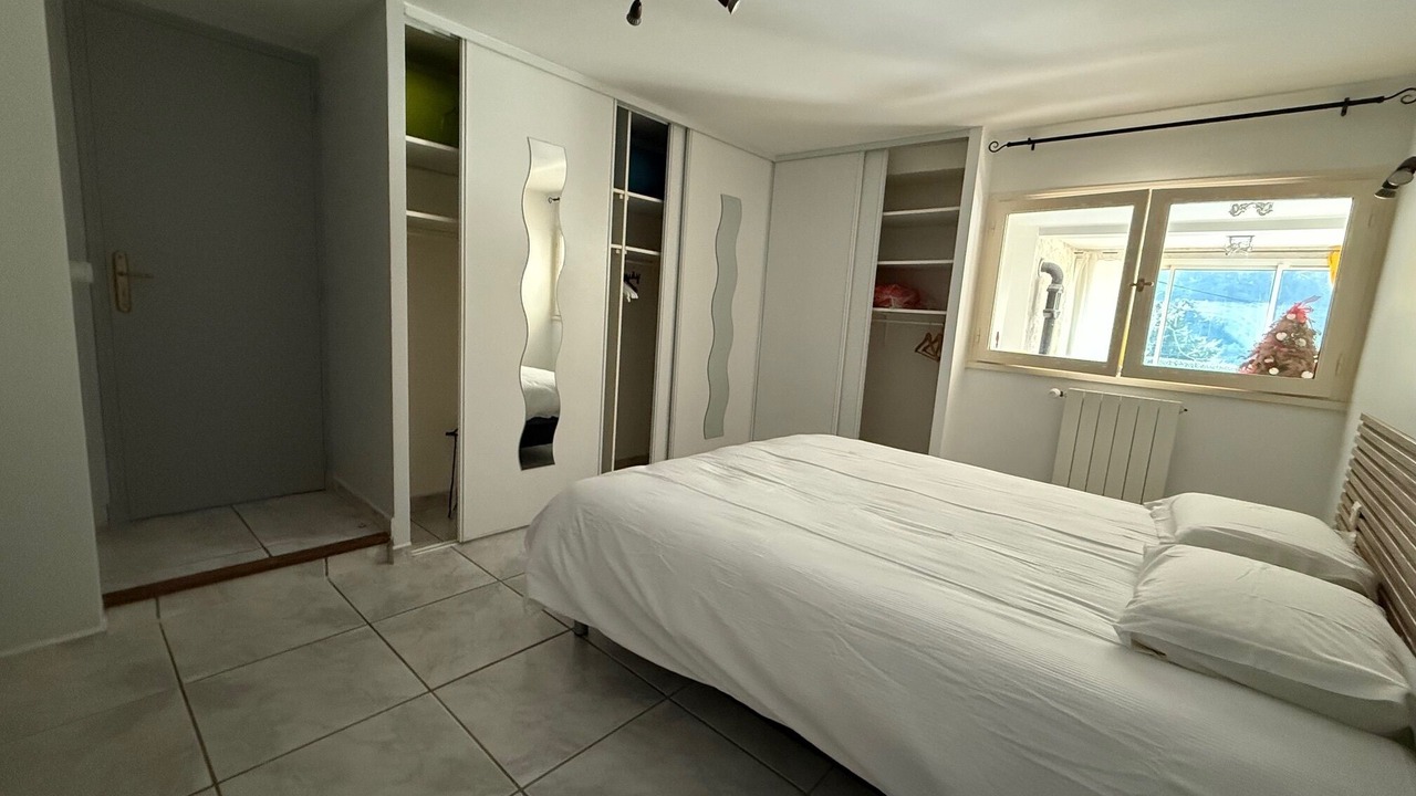 Photo of Bedroom in Auriol