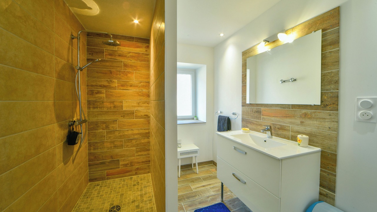 Photo of Bathroom in Saint-Symphorien