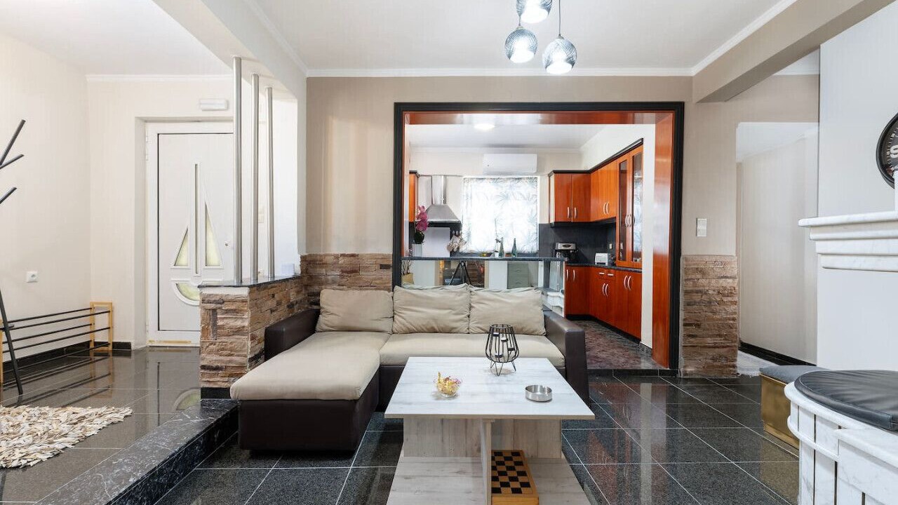 Photo of Livingroom in Lambi