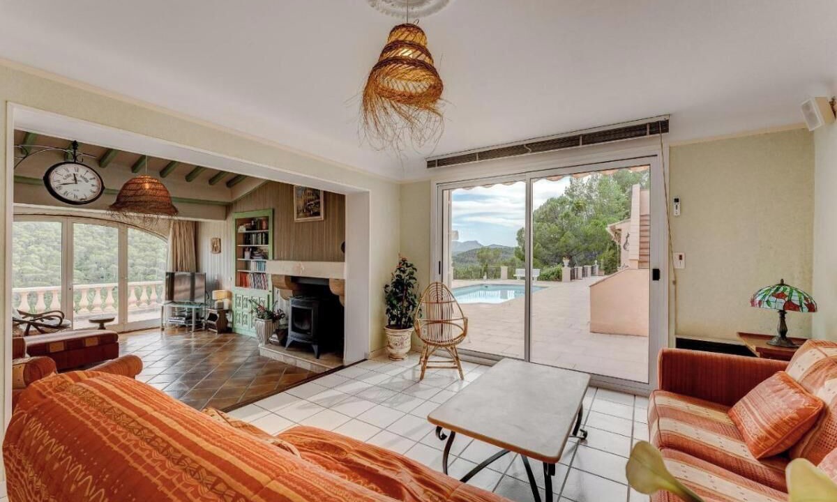 Photo of Livingroom in Vins-sur-Caramy