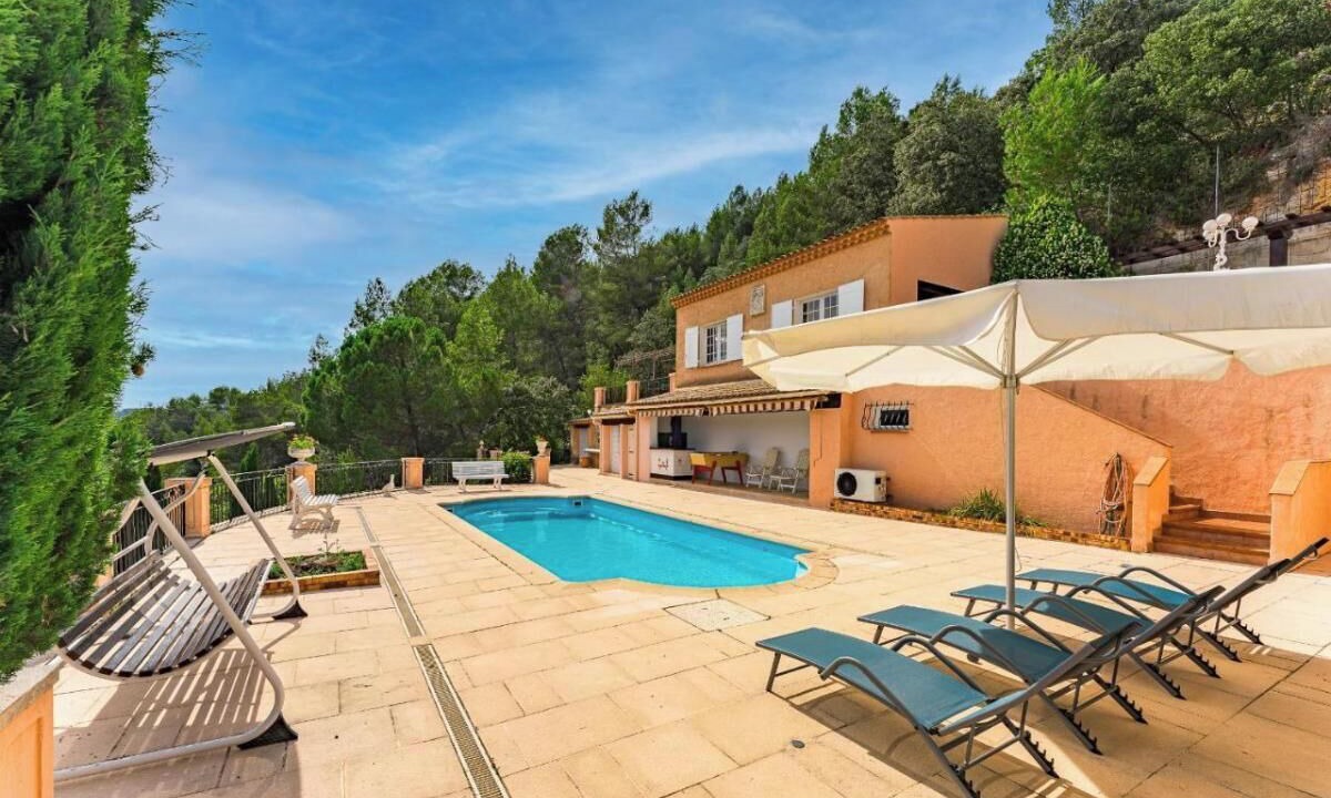 Photo of Outdoor in Vins-sur-Caramy