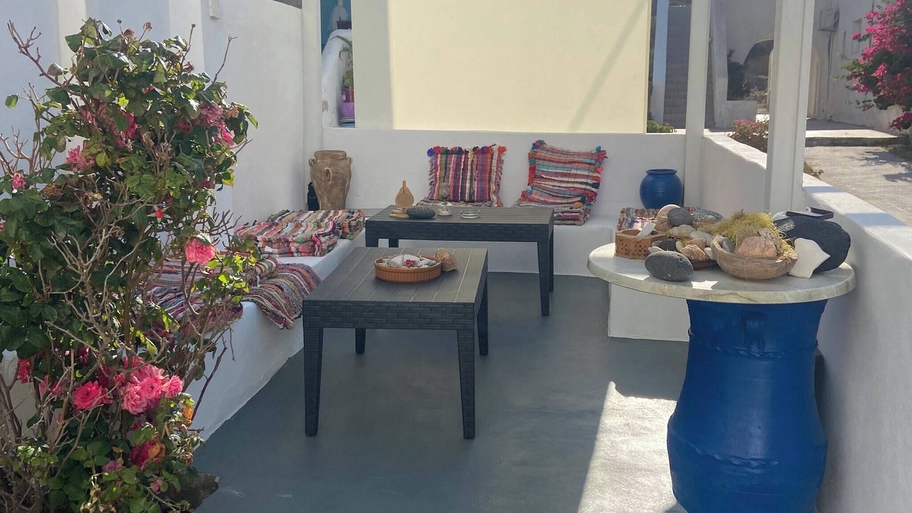 Photo of Patio Balcony in Ios Town