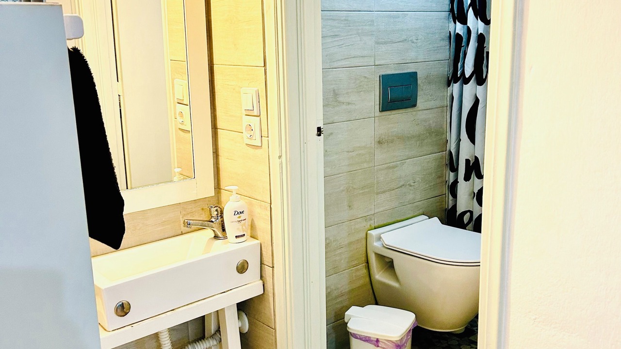 Photo of Bathroom in Ios Town
