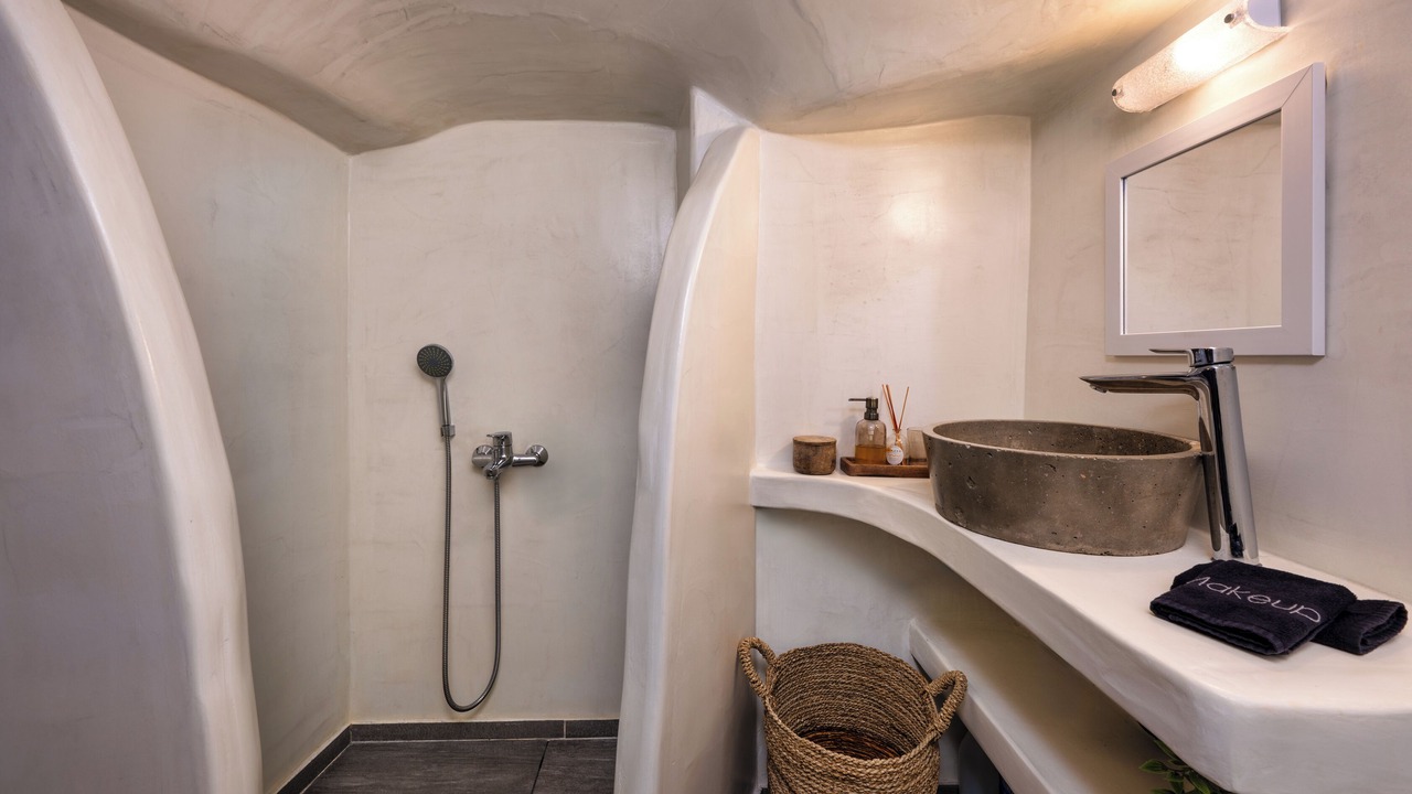 Photo of Bathroom in Akrotiri