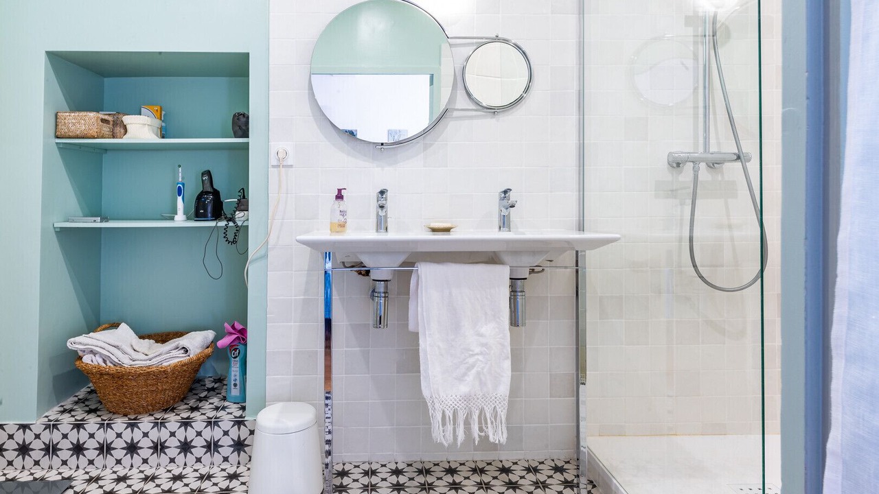 Photo of Bathroom in Suze-la-Rousse
