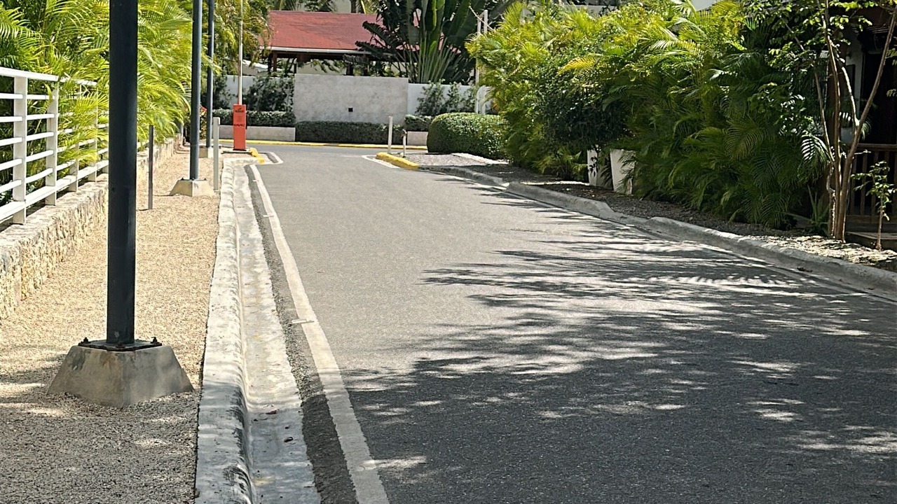 Photo of Others in Dominicus