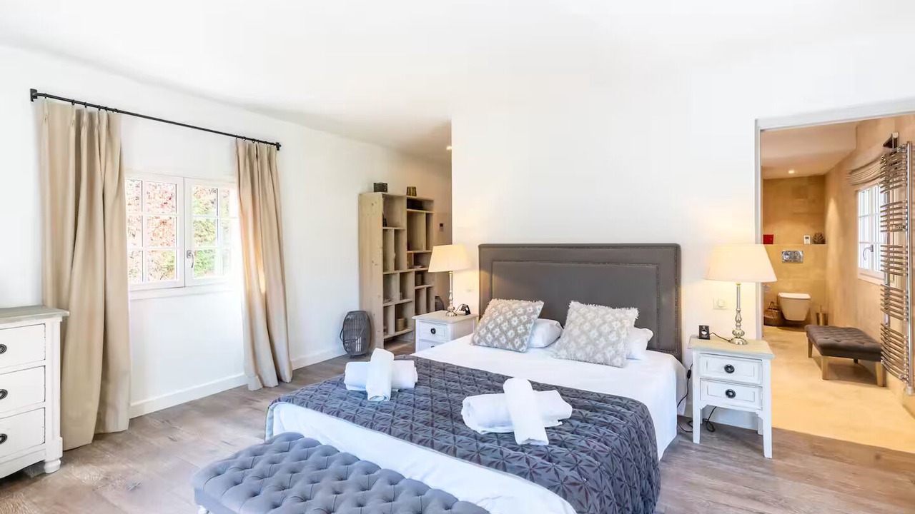 Photo of Bedroom in Saint-Paul-en-Foret