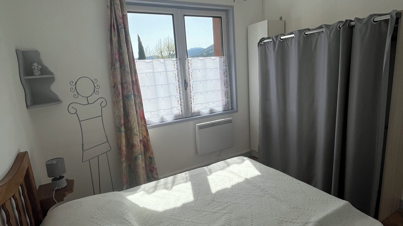 Photo of Bedroom in Le Poet-Laval
