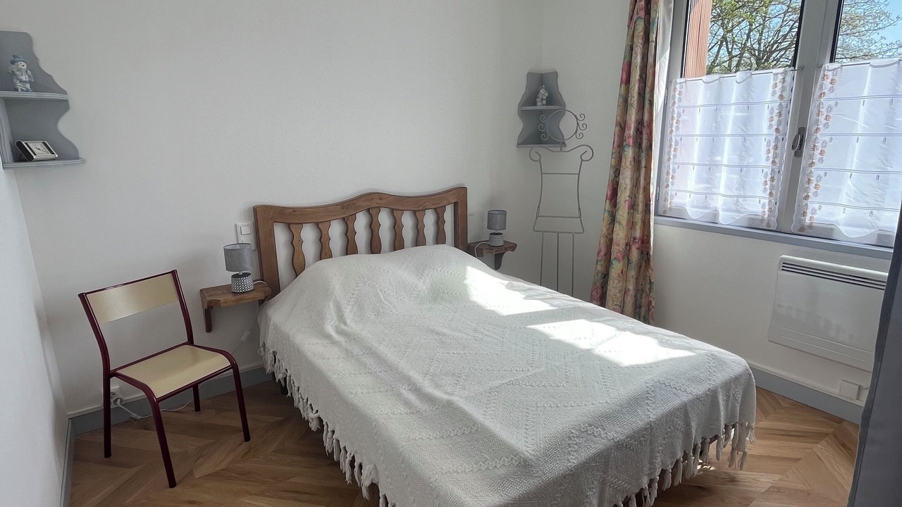 Photo of Bedroom in Le Poet-Laval