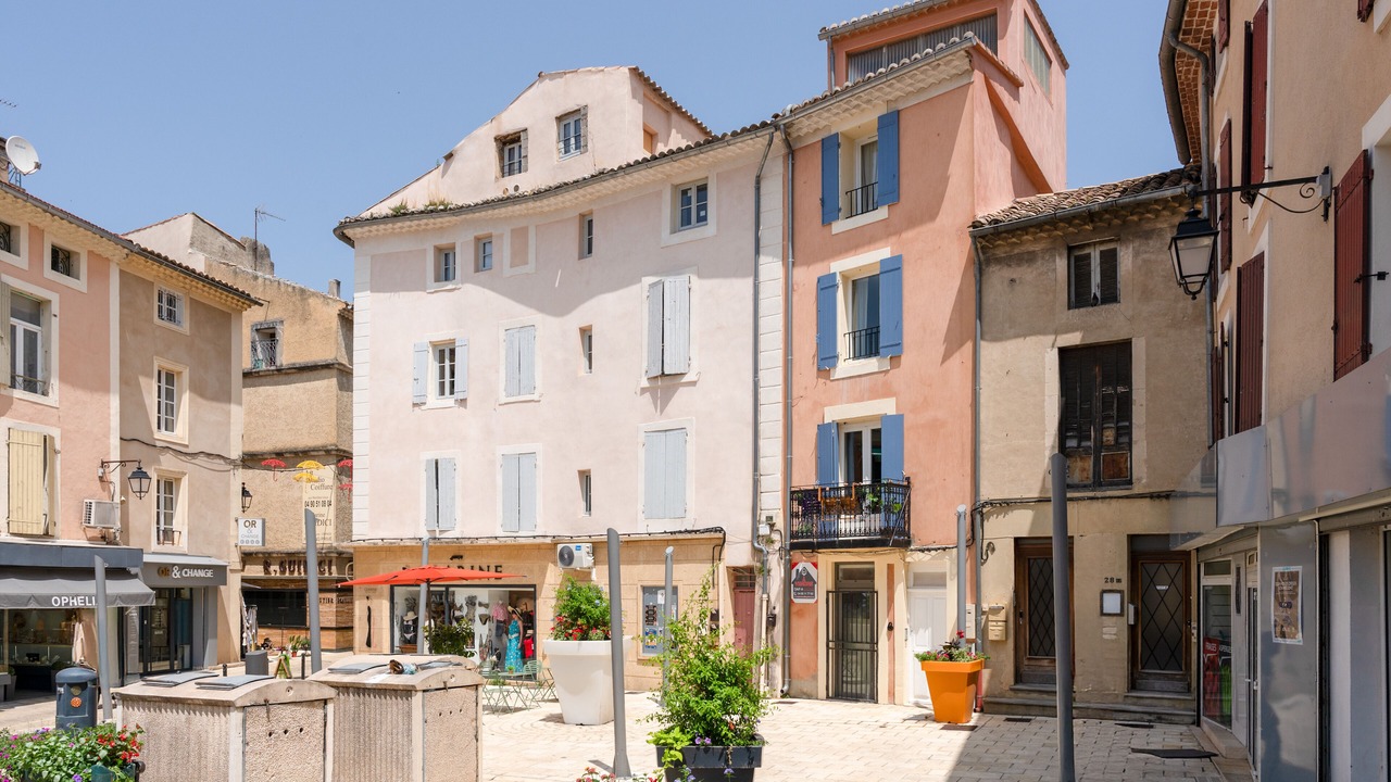 Photo of Outdoor in Orange