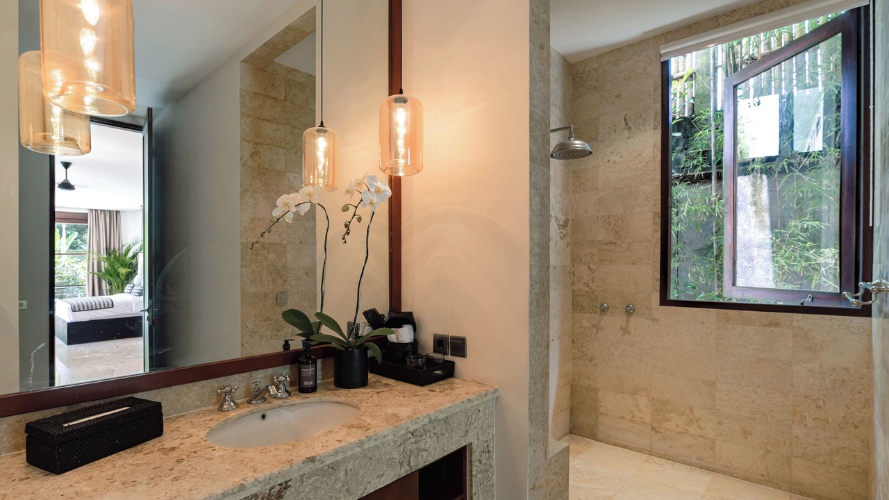 Photo of Bathroom in Petitenget