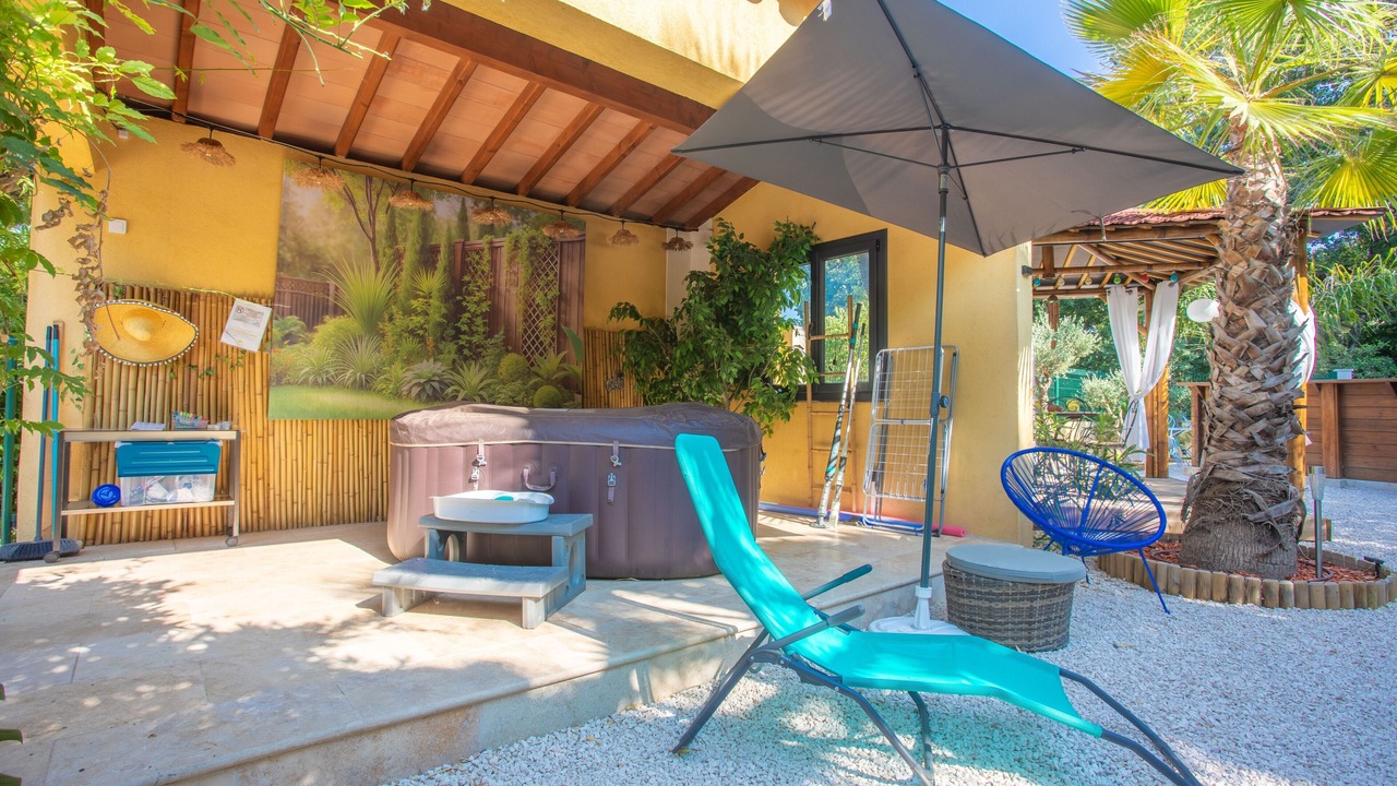 Photo of Patio Balcony in Cuers
