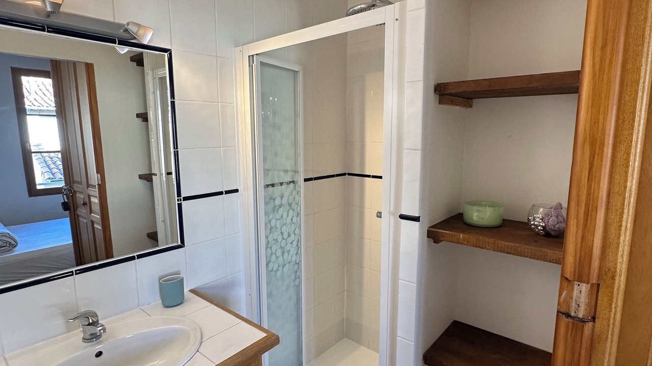 Photo of Bathroom in Aix-en-Provence Historic Centre