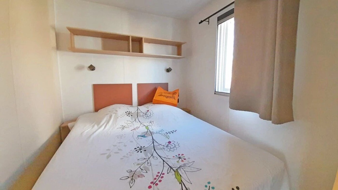 Photo of Bedroom in Bauduen