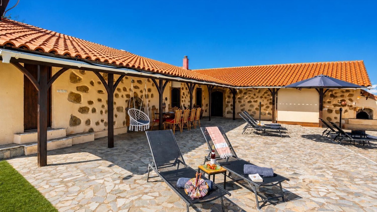 Photo of Outdoor in Pikris