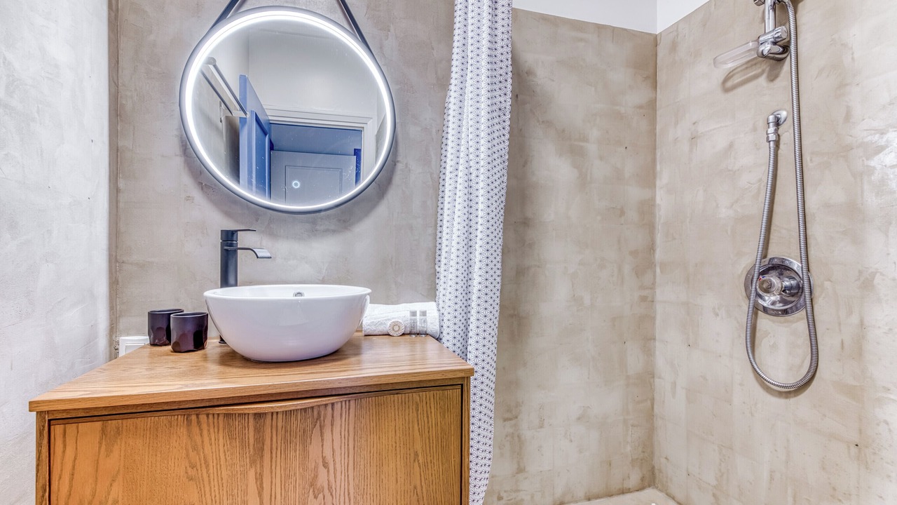 Photo of Bathroom in 2nd Arrondissement