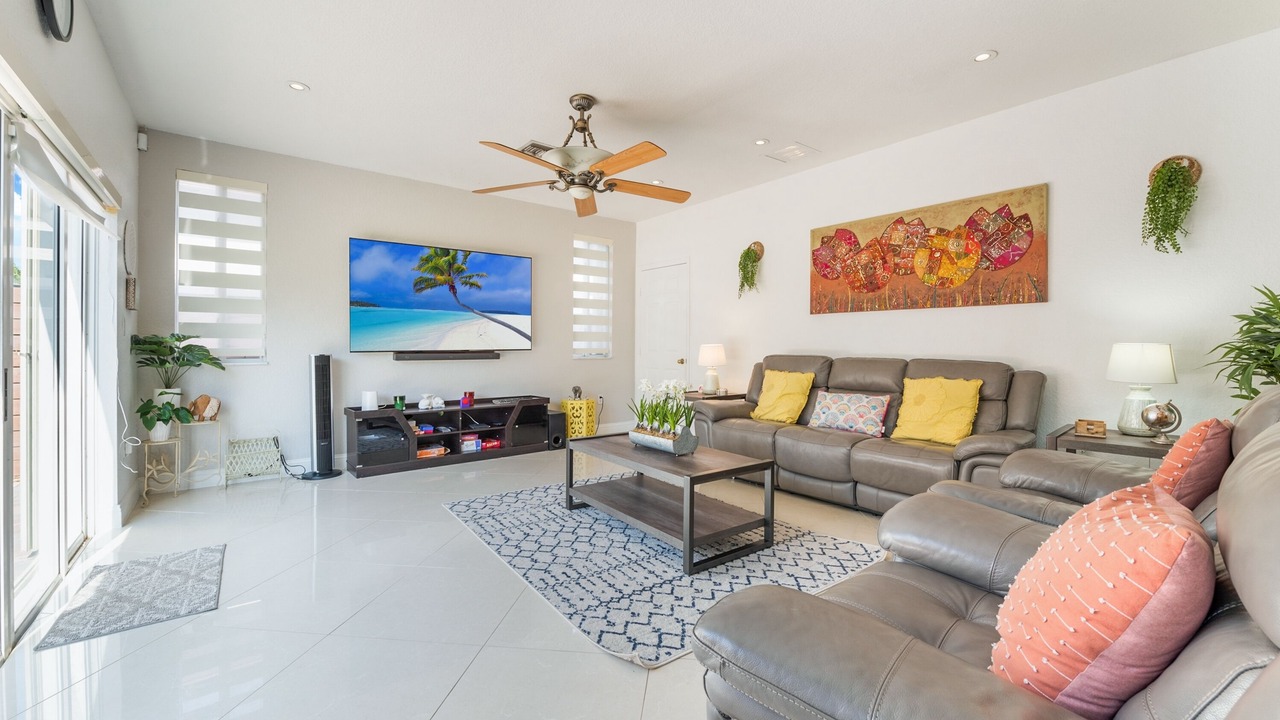 Photo of Livingroom in Country Walk