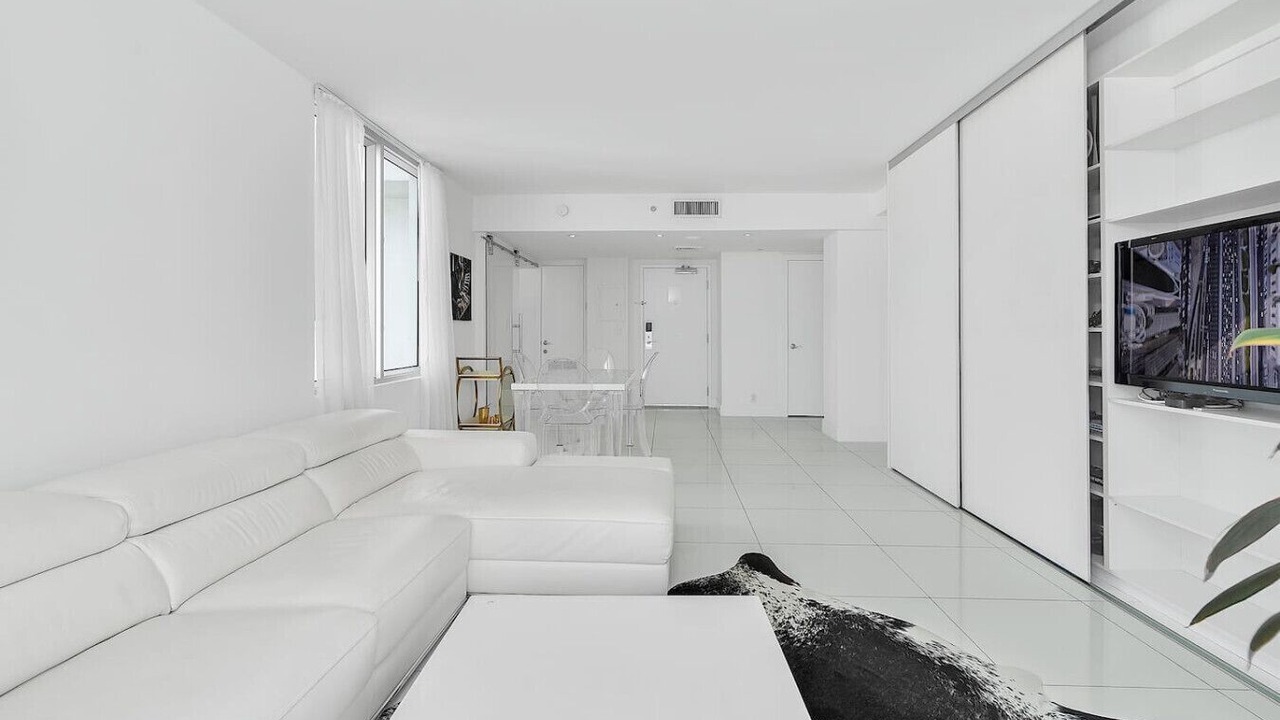 Photo of Livingroom in West Avenue