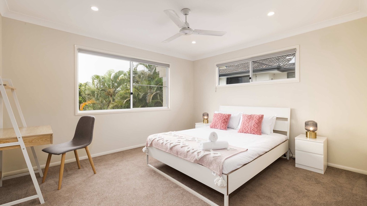 Photo of Others in Helensvale